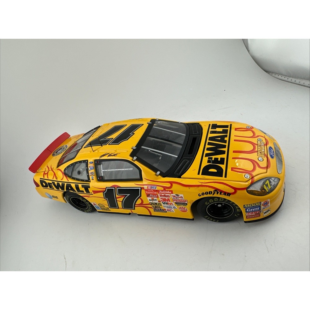 1:24 TEAM CALIBER OWNERS 02 #17 DEWALT FLAMES TAURUS MATT KENSETH Limited Editio